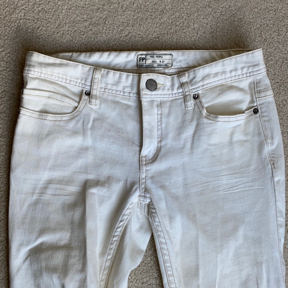 Offwhite distressed Skinny Jeans